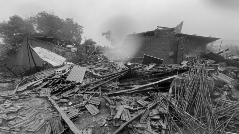 Landslide in Ecuador: इक्वेडोरमध्ये भूस्खलनामुळे आठ जणांचा मृत्यू, ढिगाऱ्याखाली आणखी मृतदेह