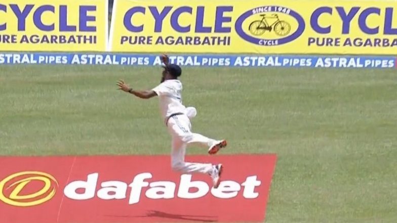 Mohammed Siraj Catch Video: वाह मियाँ वाह… हवेत उडी मारून मोहम्मद सिराजने एका हाताने घेतला अप्रतिम झेल, पहा व्हिडिओ