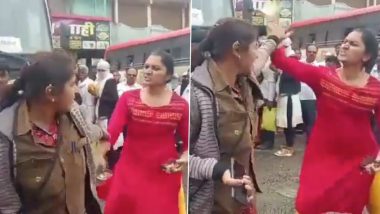 Women Fight in Latur Video: लातूर मध्ये महिला प्रवासी आणि वाहक एकमेकींना भिडल्या! (Watch Video)