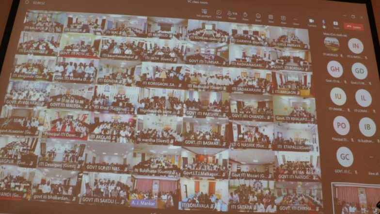 Virtual Class Rooms in ITI: आयटीआयमध्ये सुरु झाल्या व्हर्च्युअल क्लासरूम्स; राज्य शासनाचा एक वर्षात 75 हजार नोकऱ्या देण्याचा संकल्प
