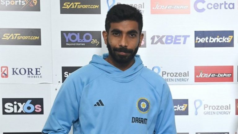 Jasprit Bumrah Blessed With Baby Boy: जसप्रीत बुमराह झाला 'बाबा' लेकाची पहिली झलक आणि नाव केले शेअर!