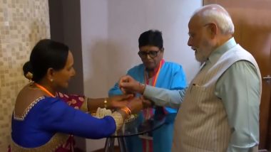 Raksha Bandhan With PM Modi: आर्य समाजच्या साऊथ आफ्रिका अध्यक्षांसह स्थानिक भारतीयांनी पंतप्रधान नरेंद्र मोदींना राखी बांधून  Johannesburg केले स्वागत (Watch Video)