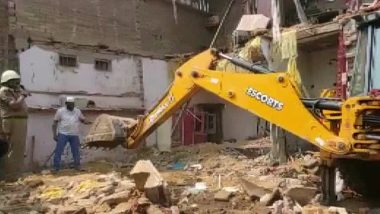 Ghaziabad House Collapse: गाझियाबादमध्ये दोन मजली जीर्ण घर कोसळले, अनेक जण गाडले; पाच जणांना वाचवण्यात यश