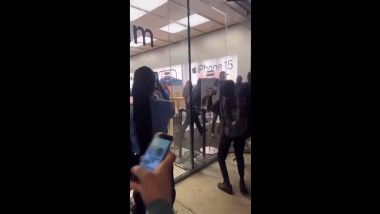 Apple Store Mass Loot in Philadelphia: फिलाडेल्फीया येथील अॅपल स्टोअरमध्ये सामूहिक लूट,  iPhones, iPads लांबवले, 100 जणांना अटक (Watch Video)