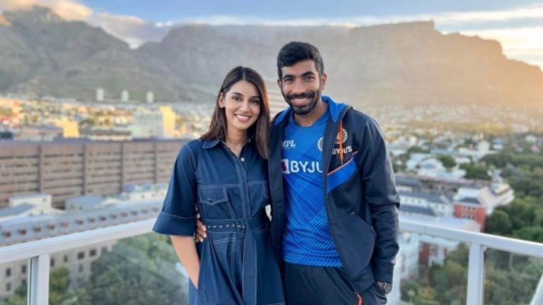 Jasprit Bumrah and Sanjana Ganesan: जसप्रीत बुमराह आणि संजना गणेशनच्या घरी येणार लवकरच पाहुणा, मुंबईत परतण्याचे खरे कारण आले समोर