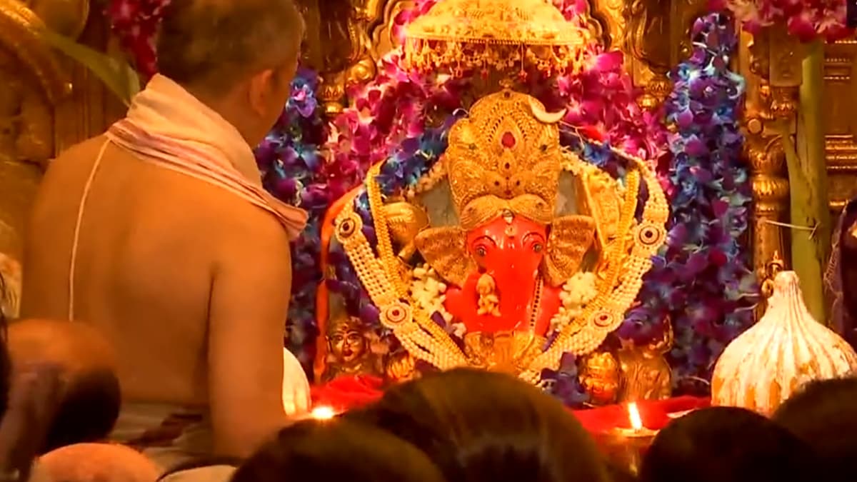 Siddhivinayak Temple Maghi Utsav Schedule: मुंबईच्या सिद्धीविनायक मंदिरात साजरा होणार माघी गणेश उत्सव; प्रशासनाने जाहीर केले वेळापत्रक