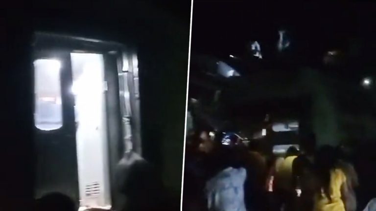 North East Express Derailed: बिहारच्या बक्सरमध्ये रेल्वे अपघात, रघुनाथपूर रेल्वे स्थानकाजवळ नॉर्थ ईस्ट एक्स्प्रेस रुळावरून घसरली, मदतकार्य सुरू