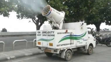 मुंबईत Marine Drive परिसरात धुक्याची चादर; BMC ने तैनात केली dust suppression vehicle