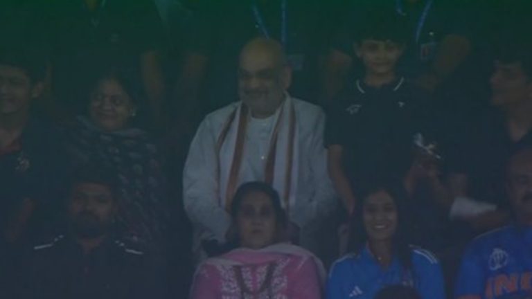 Amit Shah Attended the IND vs PAK Match: गृहमंत्री अमित शाह यांनी घेतला भारत - पाकिस्तान सामन्याचा आनंद, फोटो होतोय व्हायरल