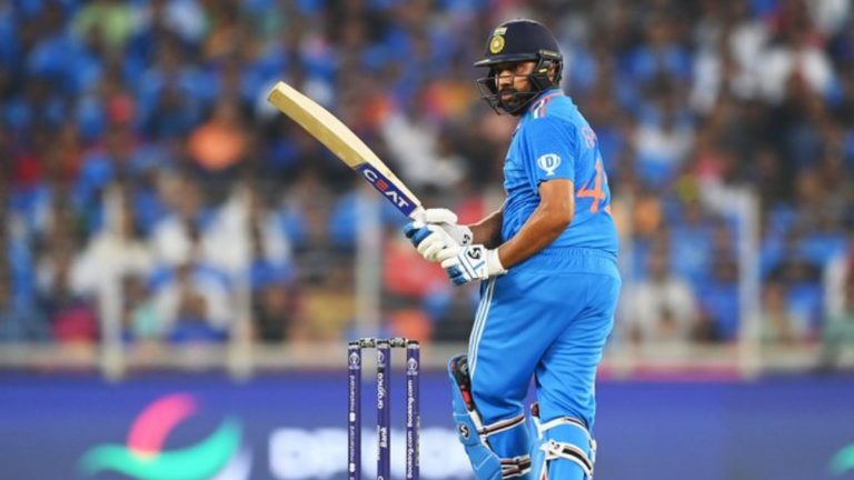 Rohit Sharma Fifty: रोहित शर्माने 36 चेंडूत ठोकले अर्धशतक, भारचाची दमदार सुरुवात