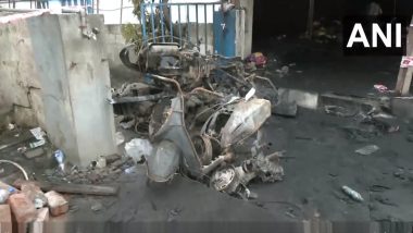 Karnataka News: कर्नाटकमधील फटाक्याच्या दुकानाला लागलेल्या आगीत 12 जणांचा मृत्यू, आगीनंतरची दृश्ये कॅमेऱ्यात कैद (Watch Video)
