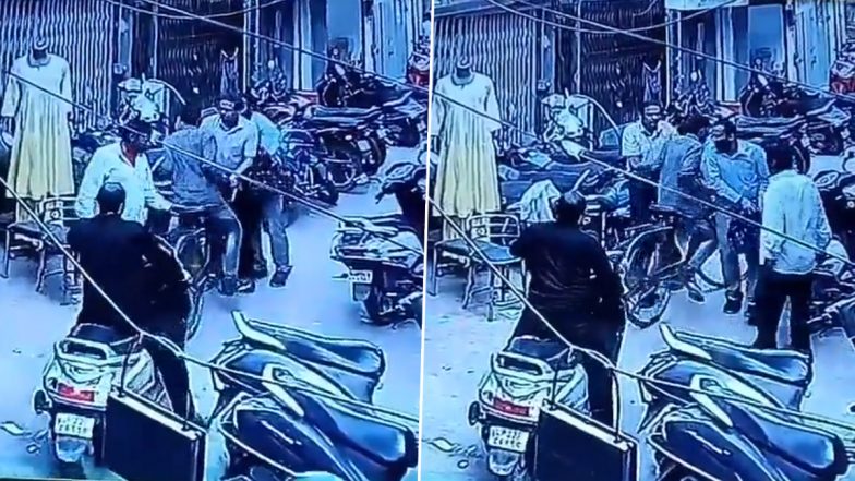 Lucknow Crime News: लखनऊमध्ये भररत्यात दरोडेखोरांनी केली 1.25 लाखांची चोरी, घटना सीसीटीव्हीत कैद