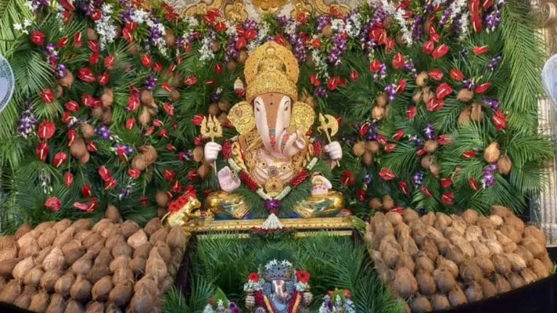 'Umangmalaj' Janmotsav: उमांगमलज जन्मोत्सवानिमित्त पुण्याच्या दगडूशेठ गणपतीला अर्पण केले 1,100 नारळ (Video)