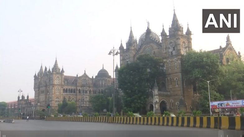 Mumbai Air Quality Index: मंबईतील CSMT मरीन ड्राइव्ह परिसरातील हवेची गुणवत्ता अद्यापही खरबा श्रेणीत (Watch Video)