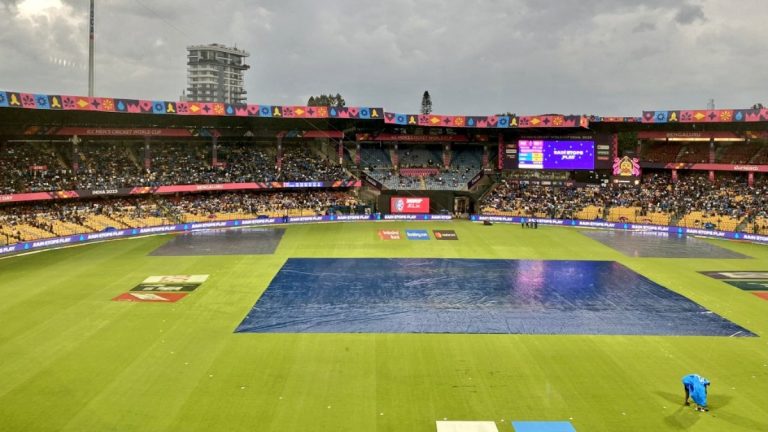 PAK vs NZ ICC World Cup 2023 Live Update: पावसामुळे पुन्हा खेळ थांबला; 342 धावांचा पाठलाग करताना पाकिस्तानची धावसंख्या 200/1