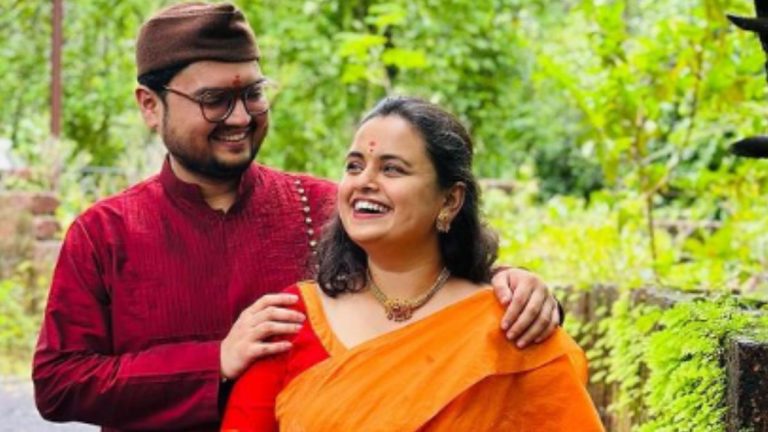 Mugdha Vaishampayan-Prathamesh Laghate Engagement: मुग्धा वैशंपायन-प्रथमेश लघाटे यांचा पार पडला साखरपुडा; पहा फोटोज