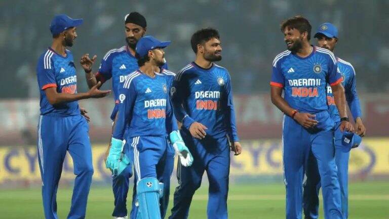 IND Beat AUS, 2nd T20 Live Score Update: टीम इंडियाने दुसऱ्या टी-20 सामन्यात ऑस्ट्रेलियाचा 44 धावांनी  केला पराभव, फलंदाजांनंतर गोलंदाजांची शानदार कामगिरी