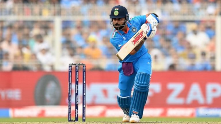 Virat Kohli Complete 6000 Runs In India In ODI: विराट कोहलीने वाढदिवशी चाहत्यांना दिली मोठी भेट, घरच्या भूमीवर 6000 वनडे धावा केल्या पूर्ण