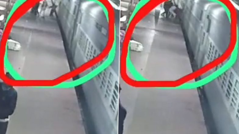 गया रेल्वे स्थानकामध्ये  GRP जवानांनी दोन महिलांना दिलं जीवनदान; CCTV मध्ये घटना कैद