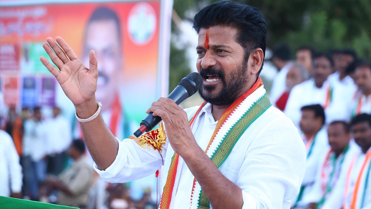 Revanth Reddy Oath Ceremony: काँग्रेसचे रेवंत रेड्डी यांनी घेतली तेलंगणाच्या मुख्यमंत्रिपदाची शपथ; सोनिया गांधींच्या उपस्थित पार पडला शपथग्रहण सोहळा