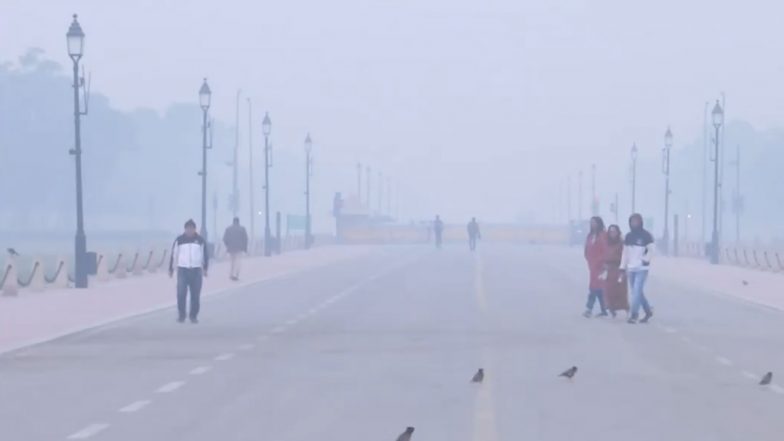 Delhi Air Pollution: दिल्लीत श्वास घेणे कठीण! AQI अत्यंत खराब श्रेणीत पोहोचला, पहा व्हिडिओ