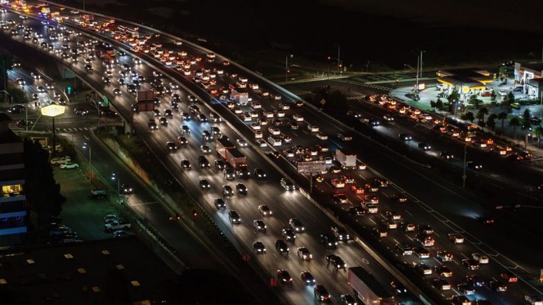 Bengaluru Traffic Rules: वाहतूक नियम मोडल्यास थेट बॉसला जाणार मेसेज, अलर्ट आणि चालान; बेंगळुरू पोलिसांनी सुरु केला नवीन उपक्रम