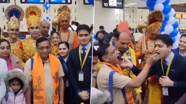 Flight Passengers As Lord Ram-Laxman: अहमदाबादहून अयोध्येसाठी पहिले विमान रवाना, प्रवाशी भगवान श्री राम, हनुमानाच्या वेषात