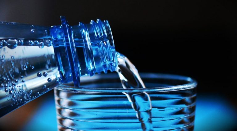 Nanoplastics in Bottled Water: बाटलीबंद पाणी पीत असाल तर व्हा सावध! निर्माण होऊ शकतात आरोग्याच्या समस्या, आढळले लाखो प्लास्टिकचे कण