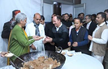 Union Budget 2024: केंद्रीय अर्थसंकल्प सादर होण्यापूर्वी केली जाणारी 'Halwa Ceremony' काय असते?