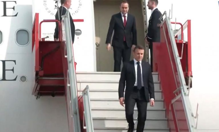 Emmanuel Macron arrives in Jaipur: जयपूर मध्ये फ्रान्स च्या राष्ट्राध्यक्षाचे आगमन; 2 दिवस भारत दौर्‍यावर