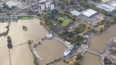 Worcestershire County Ground Flooded: इंग्लंडमधील मुसळधार पावसामुळे वूस्टरशायर क्रिकेट मैदान पूर्णपणे पाण्यात बुडाले, पाहा फोटो