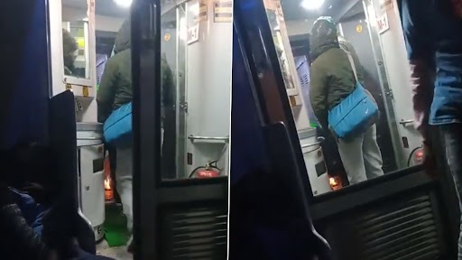 Light Bonfire In Train: चालत्या एसी ट्रेनमध्ये पेटवली शेकोटी, घटनेचा व्हिडिओ आला समोर, तक्रार दाखल