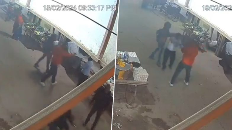 Delhi Crime: दोन दरोड्यांनी बंदूकीचा धाक दाखवत चोरली ज्वेलरी बॅग, दिल्लीतील करवल नगर येथील घटना