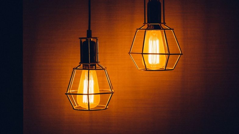 Surya Ghar Muft Bijli Yojana: देशातील 1 कोटी घरांना मिळणार 300 युनिट वीज मोफत; PM Narendra Modi यांनी सुरु केली 'पीएम सूर्य घर मोफत वीज योजना', जाणून घ्या सविस्तर