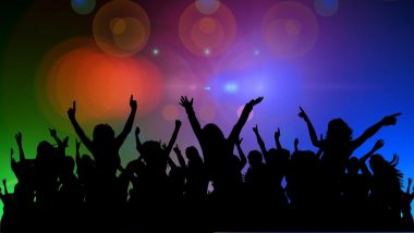 Lucknow Nightclub Mujra Video: लखनऊ येथील नाईट क्लबमधील मुजरा वादाच्या भोवऱ्यात, व्हिडओ व्हायरल; सोशल मीडियावर युजर्सकडून संताप