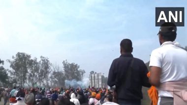 Tear Gas Fired At Farmers Protest: शेतकरी आंदोलकांवर पोलिसांनी फोडल्या अश्रुधुराच्या नळकांड्या; पंजाब-हरियाणा सीमेवरी घटना
