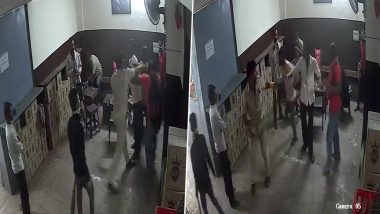 Pune Crime: वाघोलीत देशी दारूच्या दुकानात तुंबळ हाणामारी, बाटल्या फोडल्या; घटनेचा Video व्हायरल