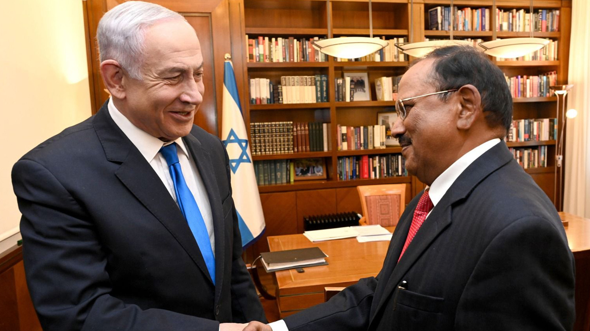 Ajit Doval Netanyahu Meeting: इस्राइलमध्ये युद्धाच्या पार्श्वभूमीवर अजित डोवाल यांनी घेतली पीएम नेतन्याहू यांची भेट