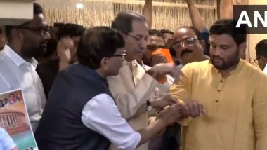 Chandrahar Patil Joins Shiv Sena (UBT): डबल महाराष्ट्र केसरी चंद्रहार पाटील यांचा माजी मुख्यमंत्री उद्धव ठाकरे यांच्या उपस्थितीत शिवसेना-युबीटीमध्ये प्रवेश (Watch Video)