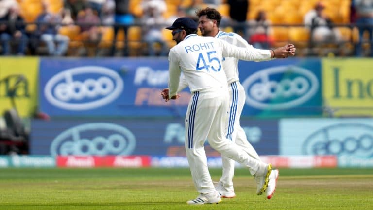 IND vs ENG 5th Test Live Score Update: पहिल्या दिवशी लंचपर्यंत इंग्लंड 100/2, कुलदीपने डकेट-पोपला केले बाद, क्रॉलीचे अर्धशतक