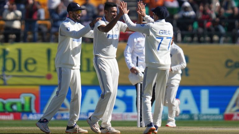 India vs New Zealand, 3rd Test Day 2 Live Score Update: न्यूझीलंड संघाची सहावी विकेट पडली, ग्लेन फिलिप्स पॅव्हेलियनमध्ये परतला