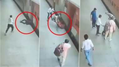 Pune Train Accident: पुण्यात धावत्या ट्रेनमध्ये चढण्याच्या प्रयत्नात तरुण प्लेटफॉर्म आणि रूळांमध्ये पडला, सुरक्षा रक्षकाने वाचवला जीव ( Watch Video)