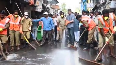 BMC Commissioner Bhushan Gagrani यांचा बीएमसी सफाई कर्मचार्‍यांसह Special Cleanliness Drive मध्ये सहभाग