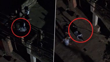 Uttar Pradesh Shocker: जीवे मारण्याच्या प्रयत्नातून तरुणाला इमारतीच्या टेरेसवरून फेकले, घटनेचा Video व्हायरल