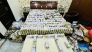 VIDEO: आग्रा येथील बूट व्यावसायिकाच्या घरातून 60 कोटींची रोकड जप्त, बेड, गाद्या आणि कपाट नोटांनी भरले, पाहा व्हिडीओ