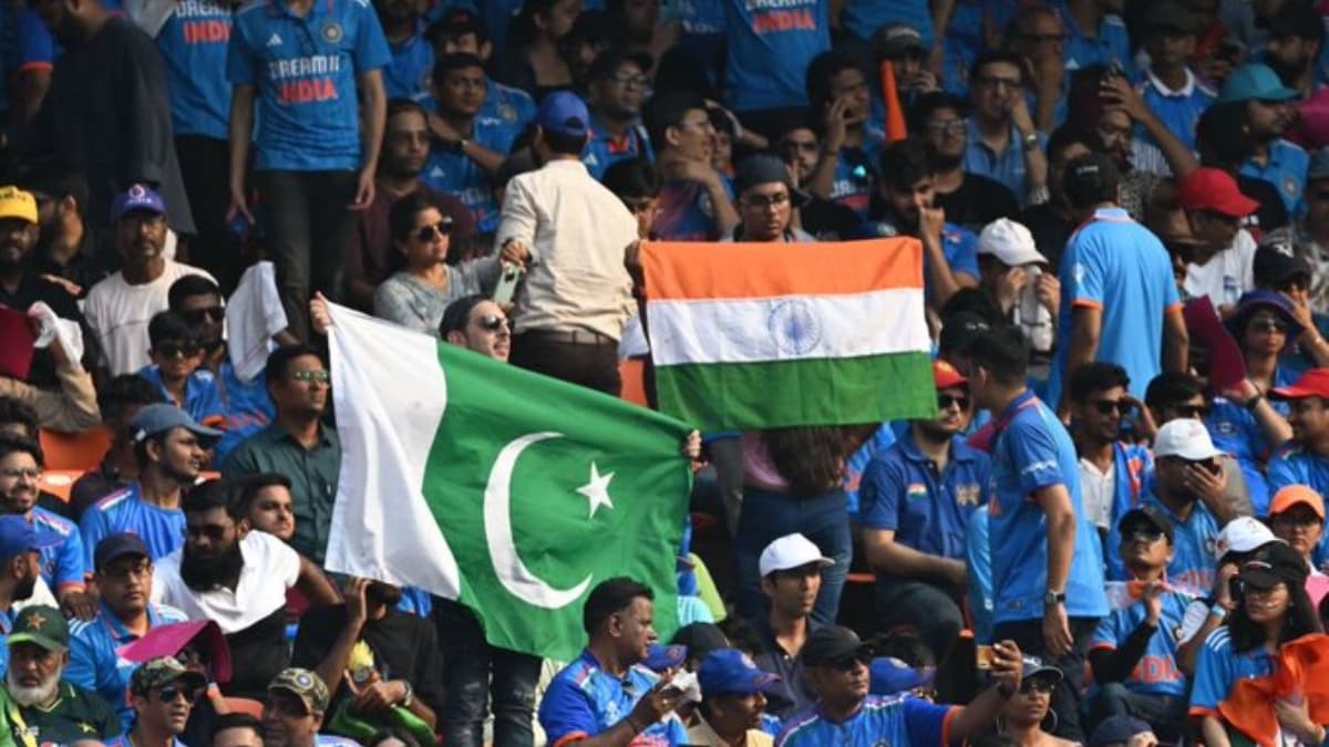 IND vs PAK Champions Trophy Ticket:  टीम इंडियाच्या सामन्यांमुळे पाकिस्तानला मोठा फायदा होणार, सामना दुबईत पण नफा PCBला जाणार