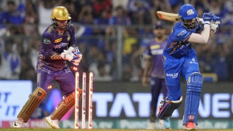 MI vs KKR, IPL 2024 Live Score Update: मुंबईला निम्मा संघ तंबूत, सहा धावा करून नेहल बाद; सूर्या-पांड्या क्रिजवर