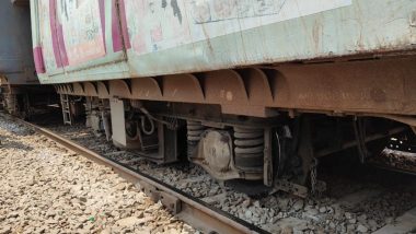 CSMT-Wadala Harbour Train Services Disturb: सीएसएमटी स्थानकात पुन्हा रूळावरून घसरला रेल्वेचा डब्बा; सीएसएमटी-वडाळा सेवा खंडीत