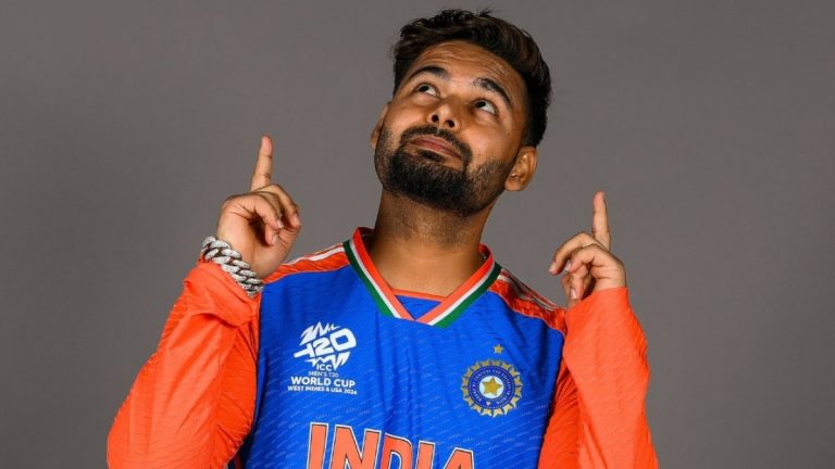 528 दिवसांनी भारतीय संघाच्या जर्सीवर परतल्यावर Rishabh Pant झाला भावूक, पाहा व्हिडिओ