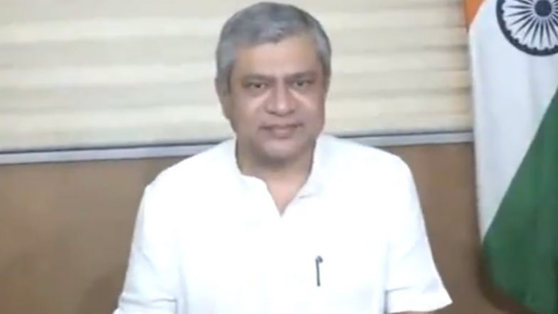 Ashwini Vaishnaw As Minister Of Railways : रेल्वेमंत्री म्हणून अश्विनी वैष्णव दुसऱ्यांदा मंत्री पद संभाळण्यास सज्ज, कार्यलयात पंतप्रधानाचं कौतुक